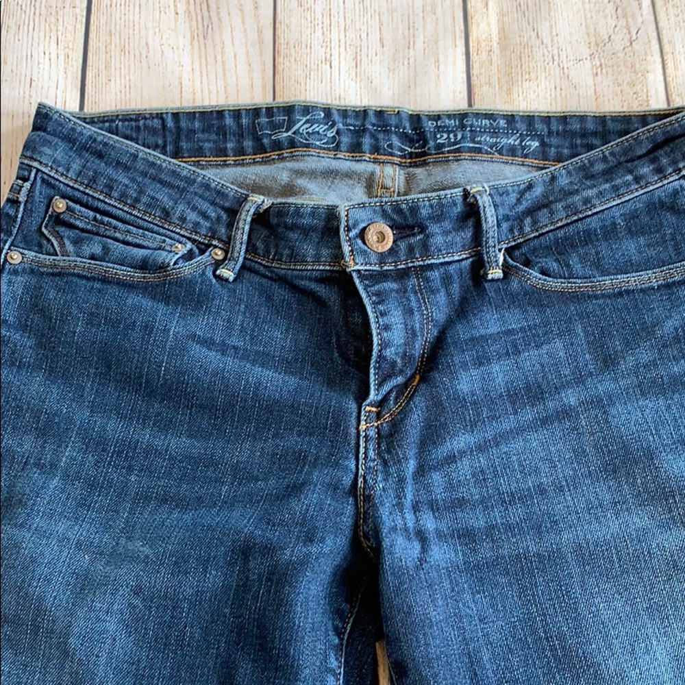 Levi’s Demi curve 29 x 34 straight leg
